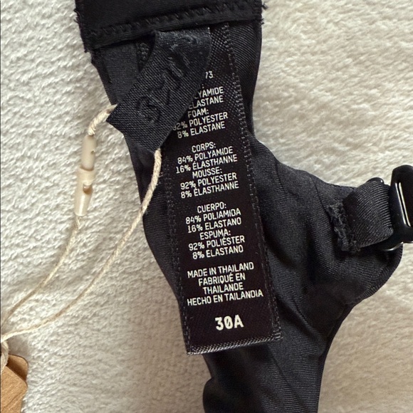 NWT Skims weightless scoop bra - onyx - Picture 5 of 8